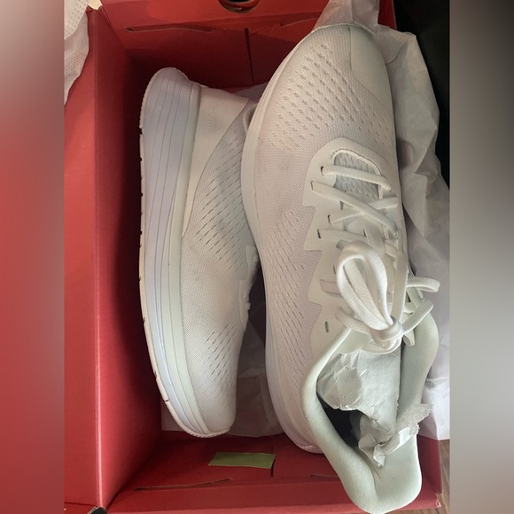 LANE-EIGHT MENS RELAY TRAINER SHOES IN SIZE 11 - White/Breeze - Picture 7 of 10